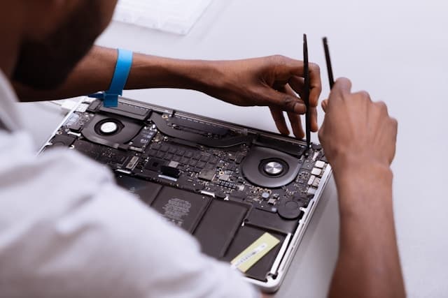 Screen replacements, logic board fixes, water damage MacBook repairs