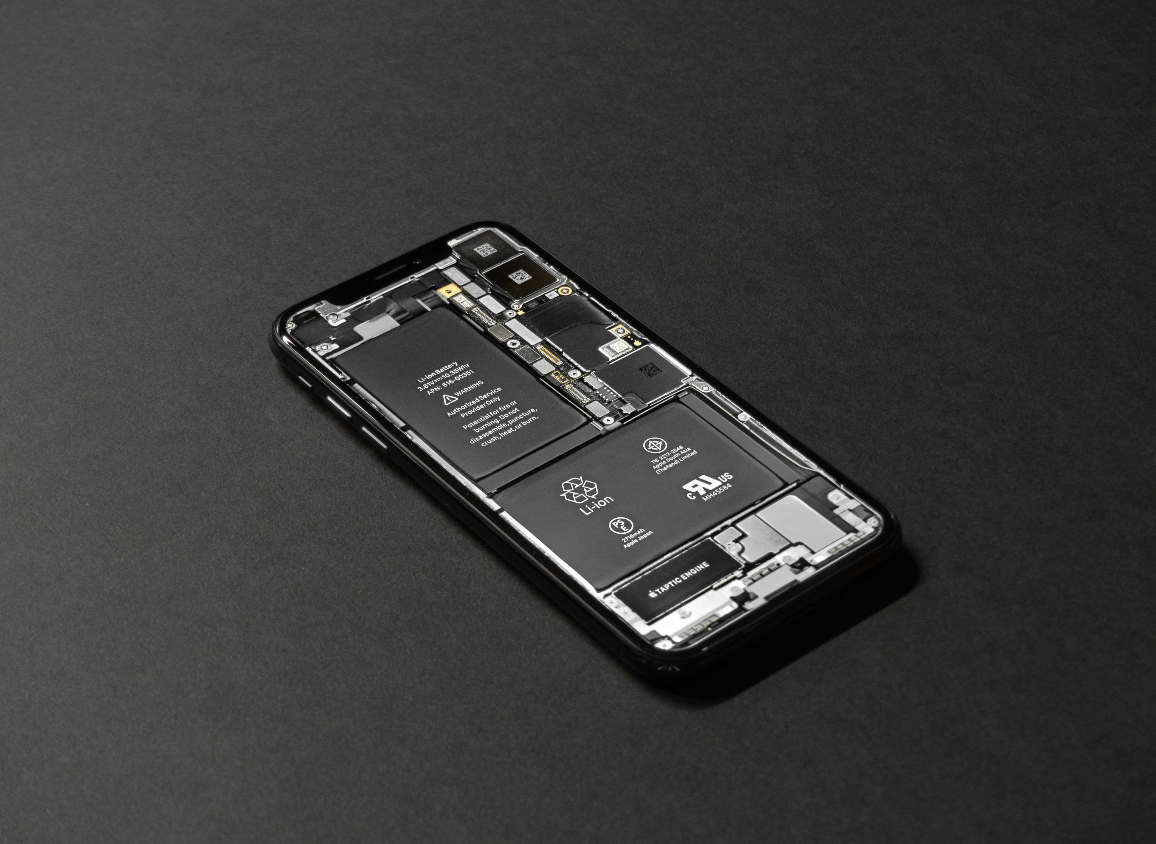 iPhone screen, battery and motherboard-level repair in Delhi